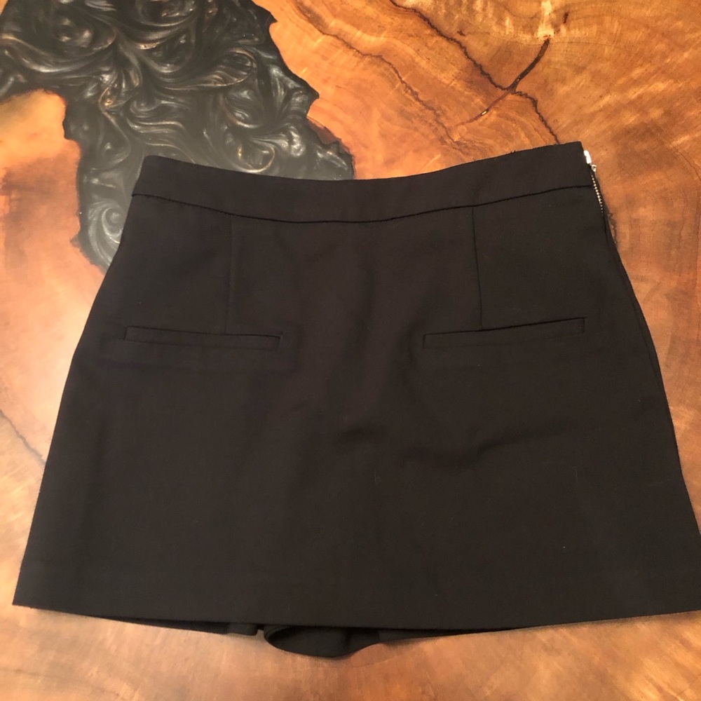 Zara skort size small